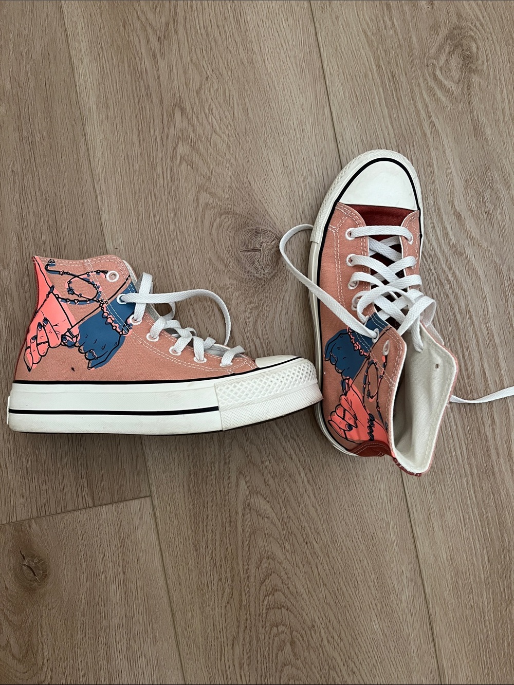 Converse size 6